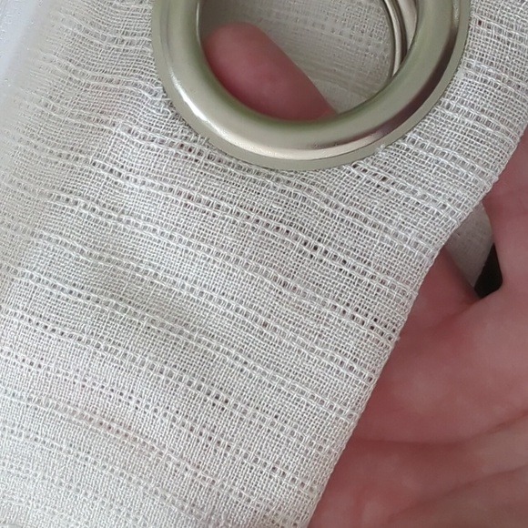 Grommet Curtain from Simons (1 panel) - Picture 5 of 5